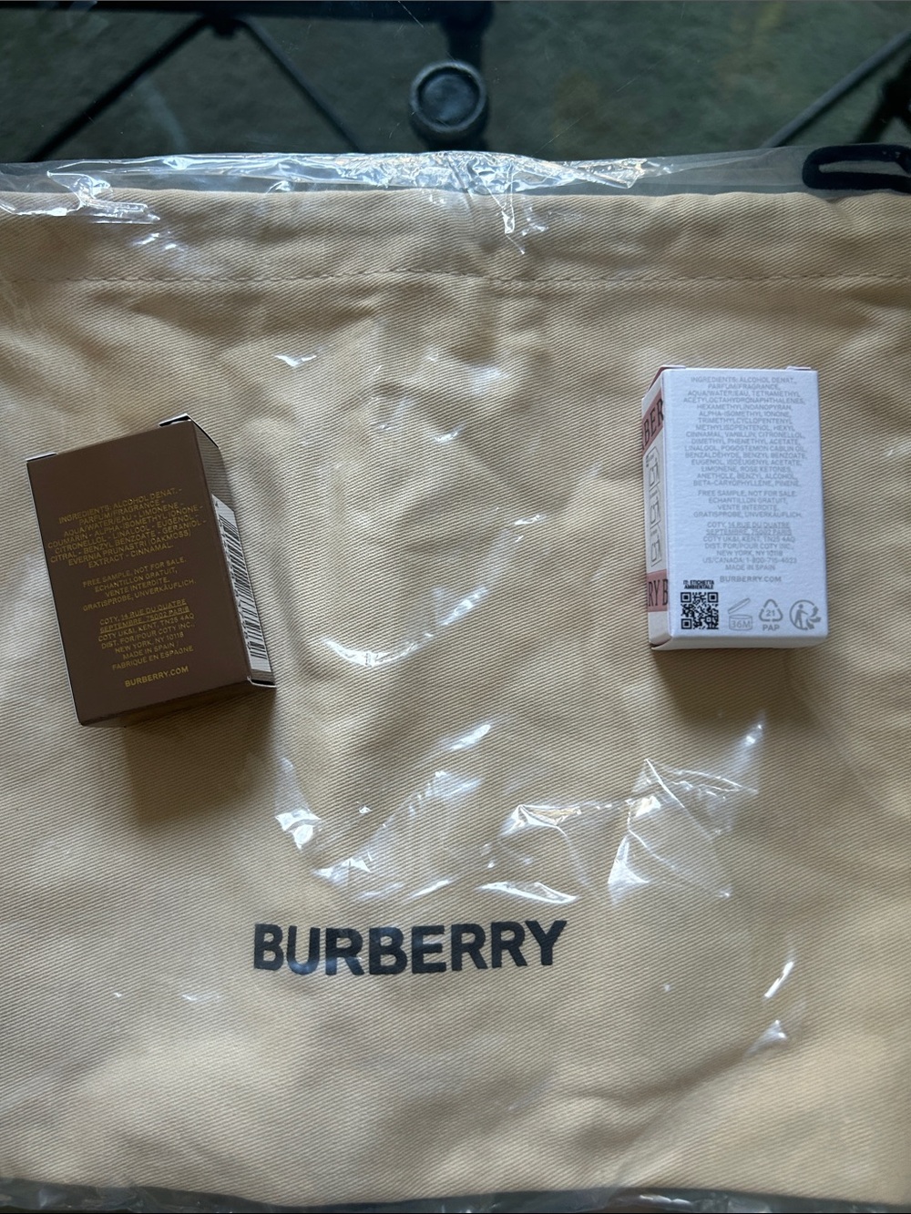 Burberry Beige Canvas Toiletry Pouch with Logo HER 5ml HERO 5ml NWT mini perfum - Picture 4 of 5